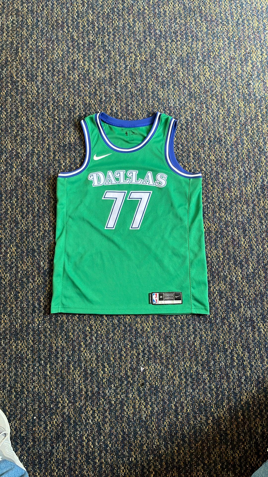 NikeNBA Luka Doncic Dallas Mavericks 2021/22 Classic Edition Swingman Jersey #77