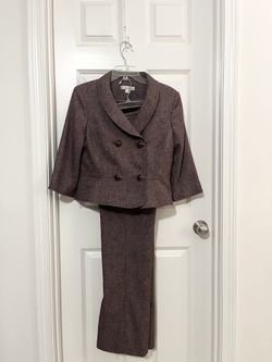 Women’s Suit Set Size 10