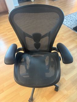 Aeron chair