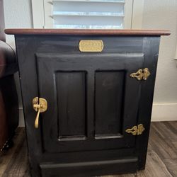 White Clad End Table/nightstand