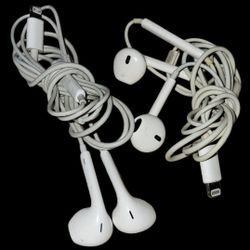2 pairs of Apple iPhone/iPad wired Earbuds