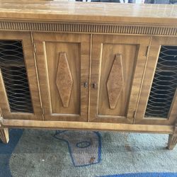 Wine Cabinet 