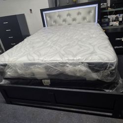 bed queen size. 