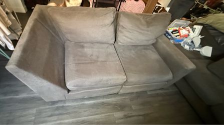 FREE LOVESEAT
