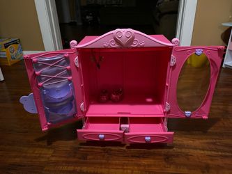 Build a Bear dresser