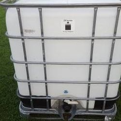 250 Gallon 'Clean' Water Tote