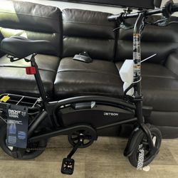 Jetson Adult Axle X 12" Step-Over Electric Folding Bike - Black: 15.5 mph, 220 lb Capacity