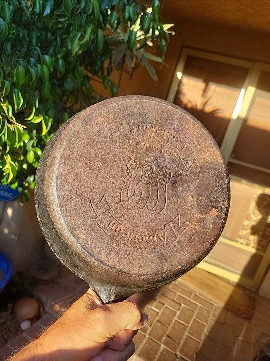 RARE AMERICAN COOKWARE COVERED WAGON CAST IRON SKILLET
