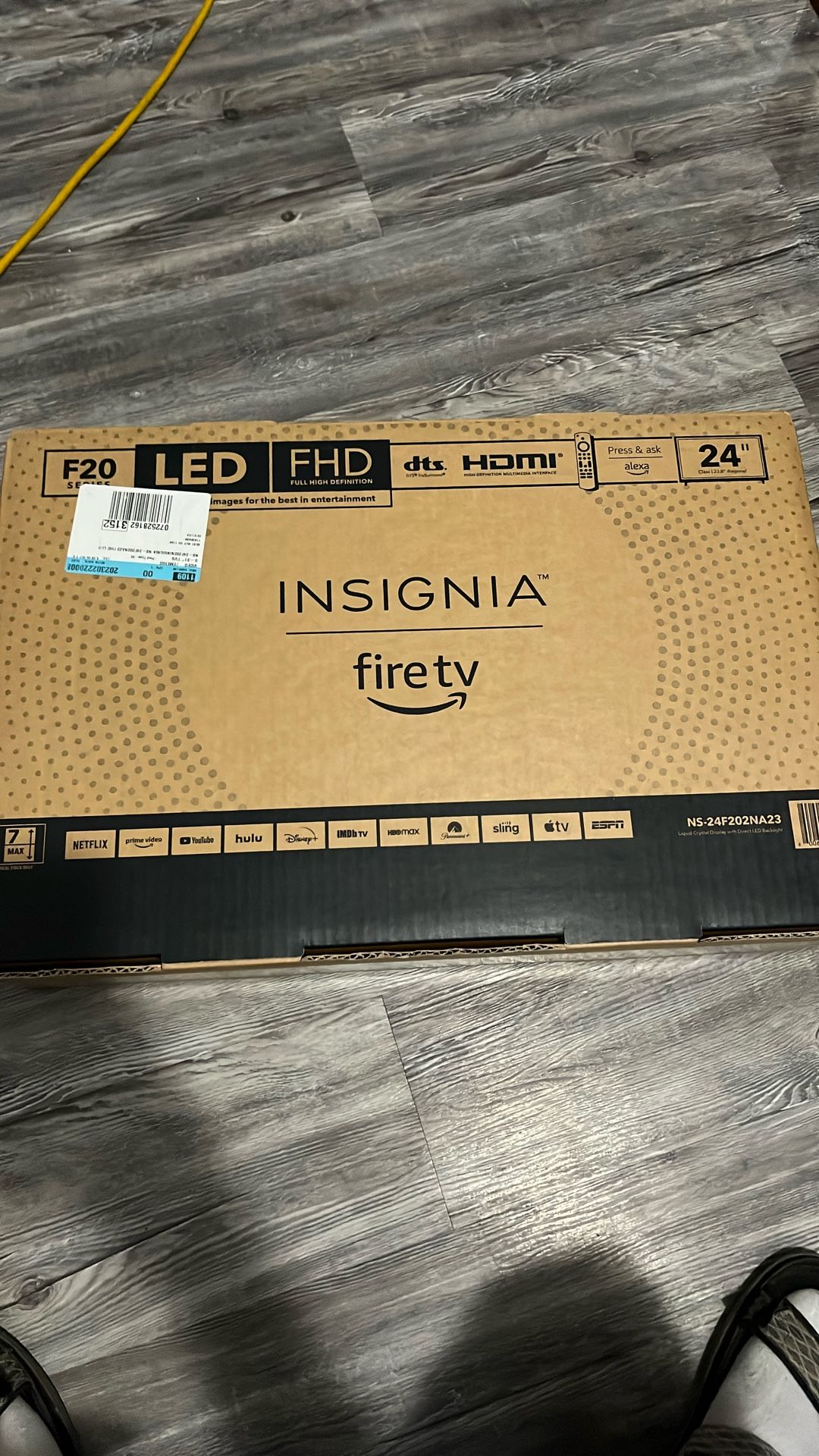 Insignia™ - 24" Class F20 Series LED Full HD Smart Fire TV