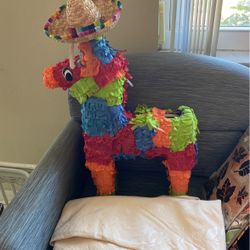 PInata $10