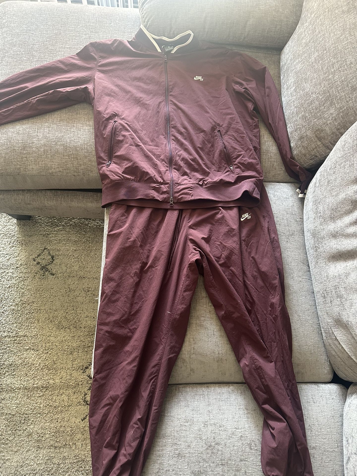 Nike Sb Windbreaker Top And Bottom
