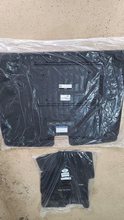 New Hyundai Kona OEM floor mats (black)