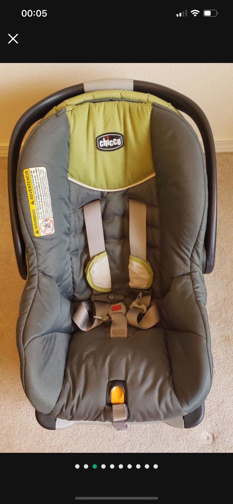 Chicco Baby Car Seat w/ Detachable Base