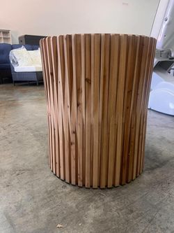 Round Coffee Table for Living Room, Natural Wood Center Large Circle Coffee Table with Vertical Texture Relief Design