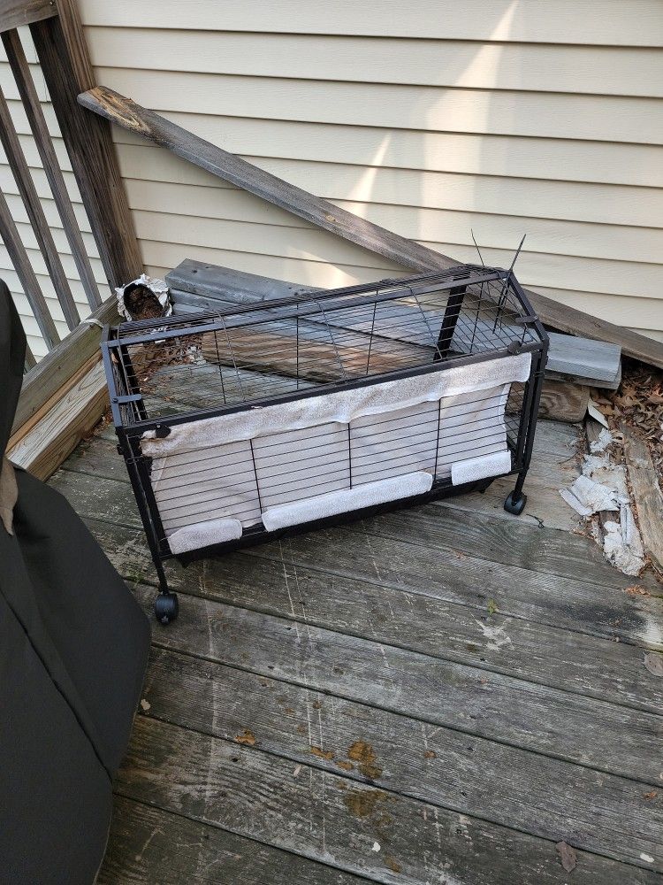 Small Animal Cage With Expandable Cage