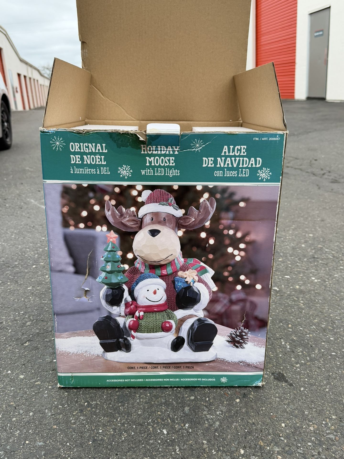 Holiday Moose with LED Lights – Brand New