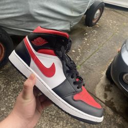 Jordan 1 Fire Red Mid With Box 