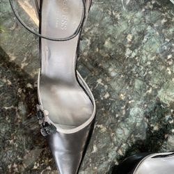Guess Black And Silver Leather 31/2 Heels 