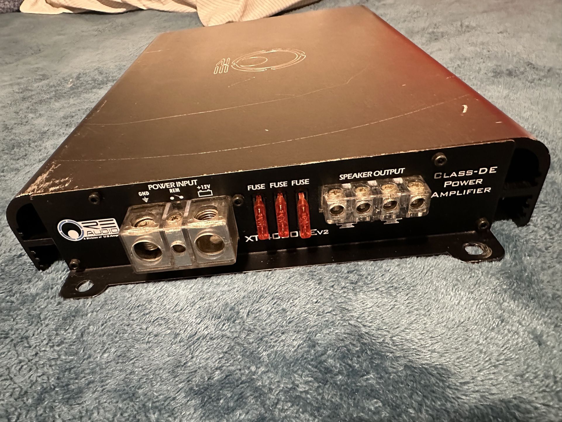 car stereo amplifier