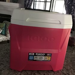 New. EGLOO COOLER WITH WHEELS. 