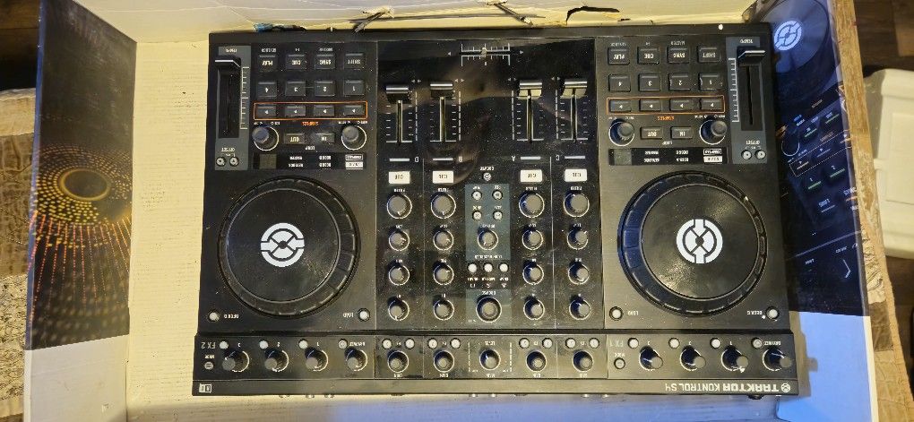TRAKTOR MIXER