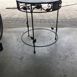 Round Decorative Table 