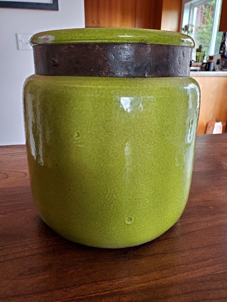 Green Ceramic Pot