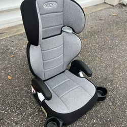 Graco High Back Adjustable Kid’s Car Booster Seat with Double Cup Holders! Excellent condition!