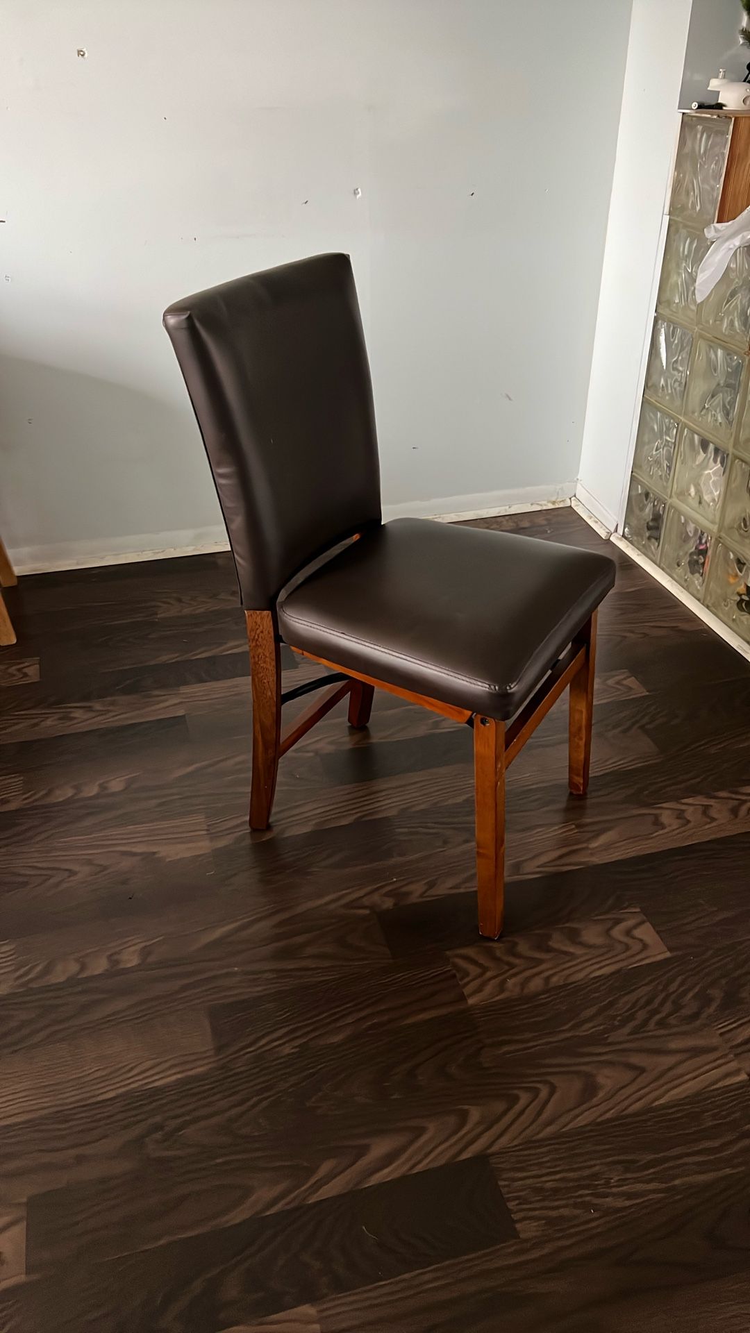 Brown Foldable Chair