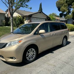 2011 Toyota Sienna