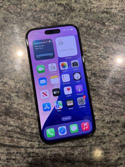 iPhone 15 Unlocked for any Carrier Like New