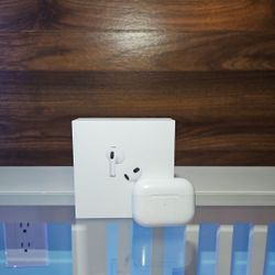 Airpods Pro 2nd Gen *Shipped in Gen 3 Box*