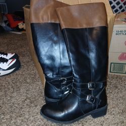 Women's Boots Size 7