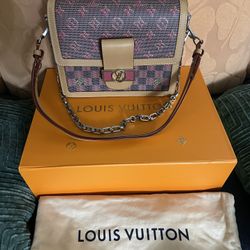 Louis Vuitton Dauphine Monogram Pop Multicolor Rose MM Size