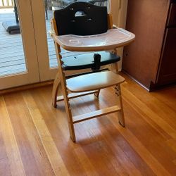 Abiie High Chair