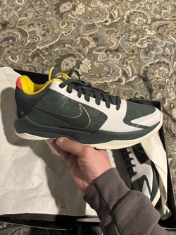Kobe 5 Protro EYBL size 11.5M