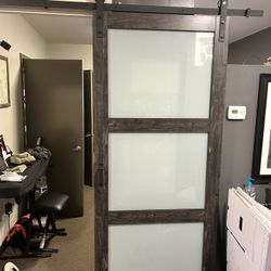 Barn yard sliding door