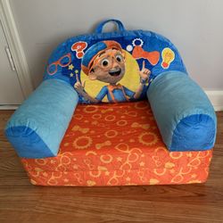Blippi Cozee Buddy Flip-Out Chair