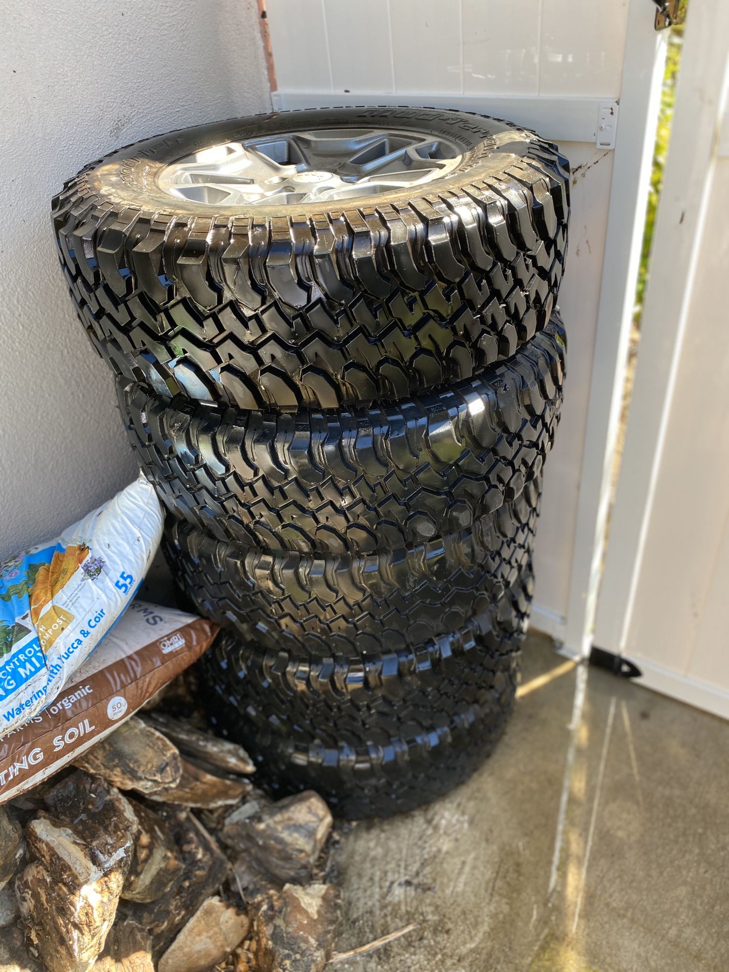 Jeep Wrangler Factory OEM Wheels and Tires Set (5) spare included