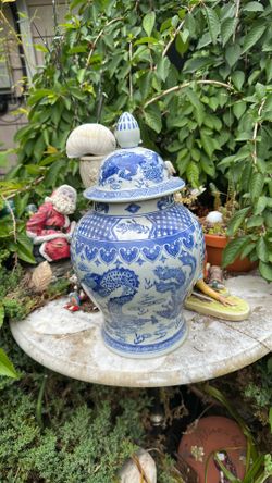 Vintage Dragon jar