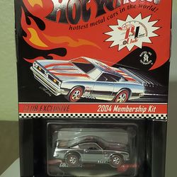 Hot Wheels RLC 2004 Club Kit Red Stripe Plymouth Barracuda