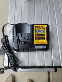 DeWALT 12V /20V CHARGER