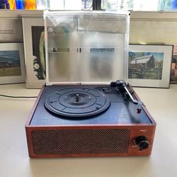 Player + 26 Vinyl Records – Complete Setup