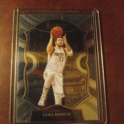 Luka Doncic Select Dallas Maverick Card