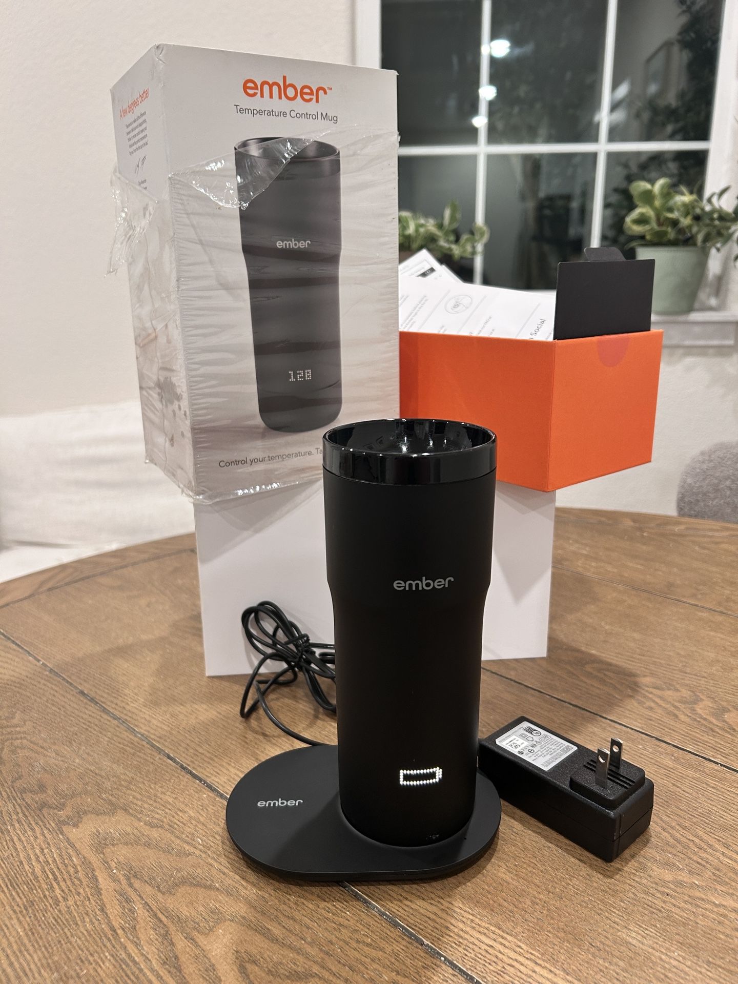 Ember Heated Travel Mug – Black – Very Good Condition