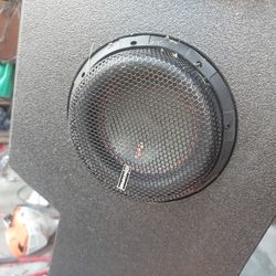 Memphis 8 In Subs In Under Seat Box 