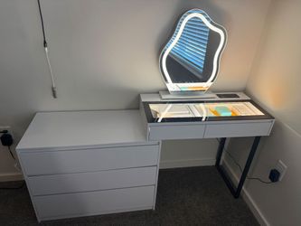 Corner makeup desk with mirror