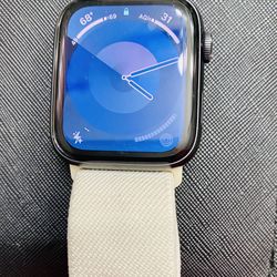 44m Apple Watch SE GPS/LTE $110