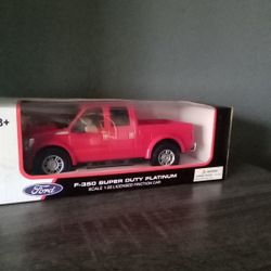 F-350 Super Duty Platinum Collectable Truck Toy 
