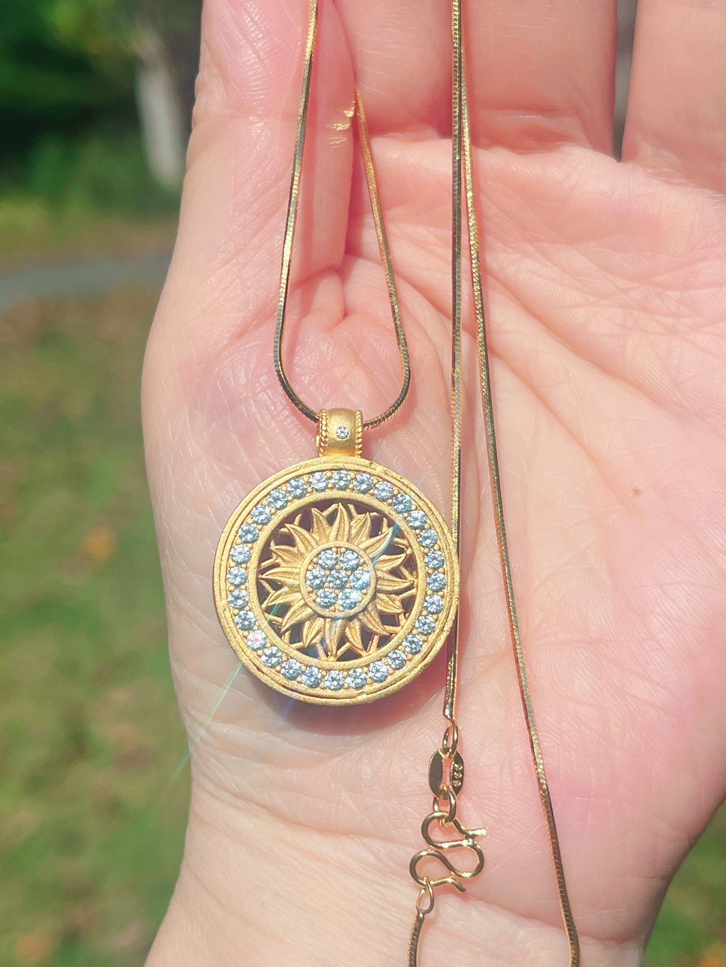 Exquisite 24k Gold Vermeil Created Diamonds Sunflower Compass Pendant Necklace